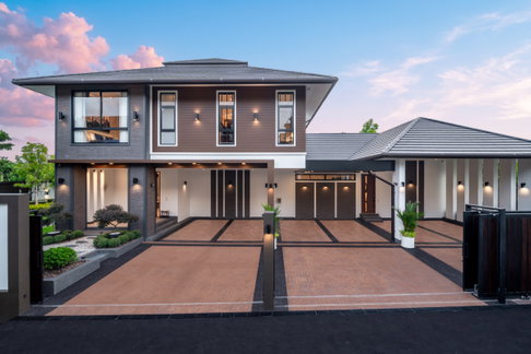 🔥 Luxury Pool Villa สร้างใหม่ ใจกลางกาดฝรั่ง เดิน 1 นาทีถึง! บ้านหรูพร้อมอยู่ ฟังก์ชันระดับ Super Luxury 🔥