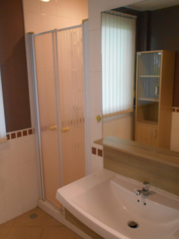 picture  A house two storey for rent with 3 bedrooms,3 toilets and 1 kitchen.  #ADK-H0224 - 14/19