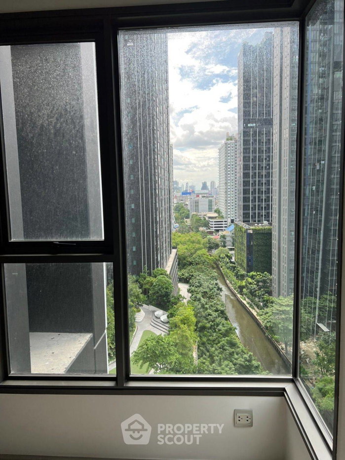 picture 2-BR Condo 47 Sqm In Life Asoke - Rama 9, 300m to MRT Phra Ram 9 (ID 2541734) - 9/11
