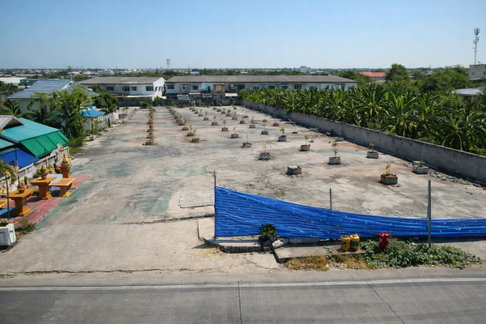 ขายที่ดินเพชรเกษม ถนนเลียบคลองฝั่งเหนือ ถมแล้ว ล้อมรั้ว ราคาถูก 1-3-50 ไร่