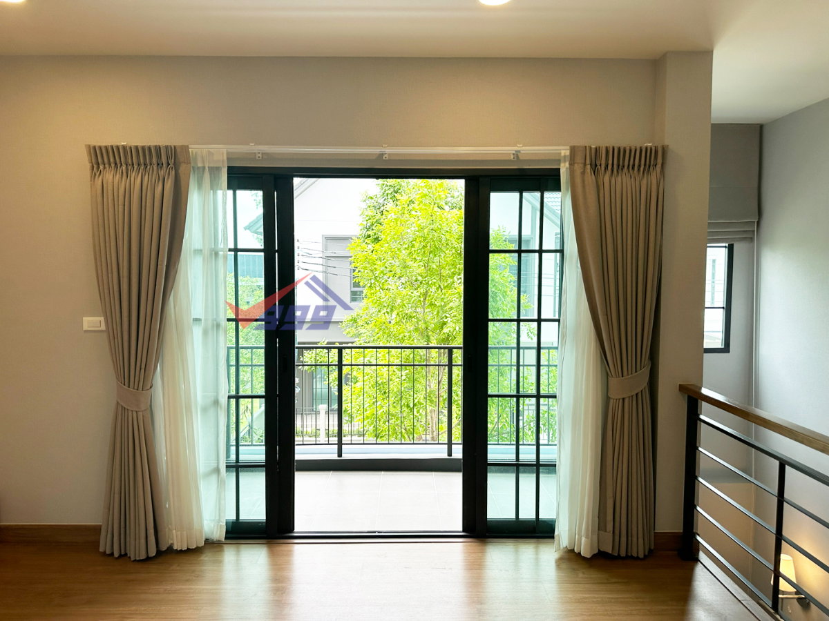 picture 🏡 House for Rent: 4 Bedrooms at Centro Bangna REF. 062HRB  - 26/28