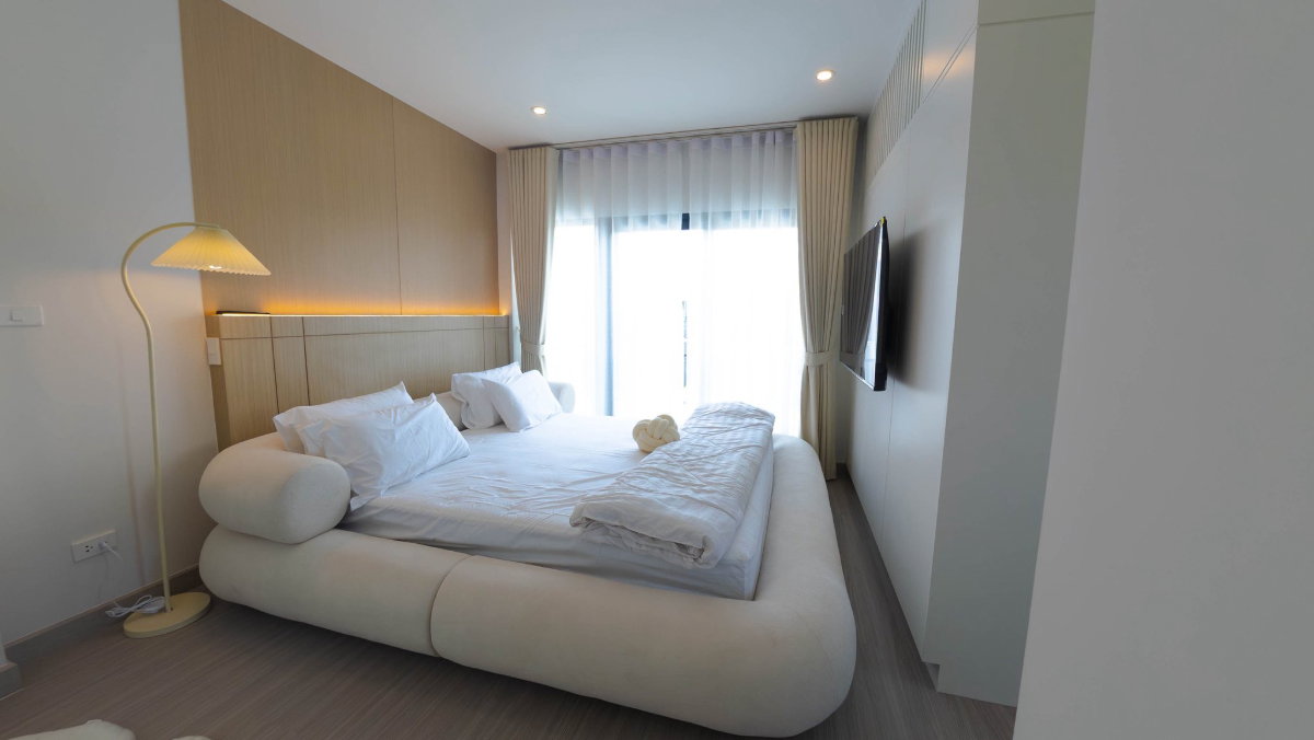 picture House in a gated community with 24-hour security. Quiet neighborhood. #A5-H0739 - 14/22