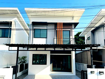 บ้านเดี่ยว หางดง เชียงใหม่ : บ้านเดี่ยวสองชั้นในโครงการ ทำเลหางดง เดินทางสะดวก ใกล้ตลาดและแหล่งชุมชน #หางดง ราคาเพียง 2.2 ล้านบาท #CHD101801  