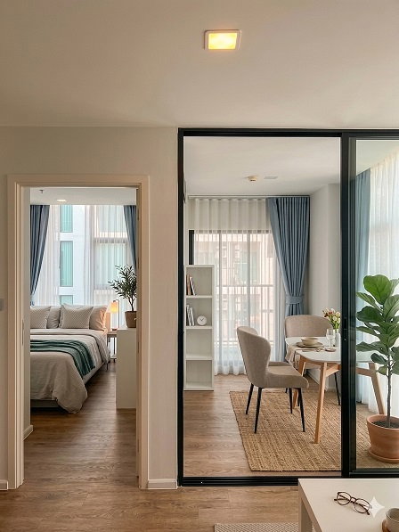 picture **[Corner Room] Luxury 1 Bed Plus for Rent at Ivory Ratchada 32 – Panoramic Pool View & Home Office Space**Perfect Condition & Ready to Move In** - 1/10