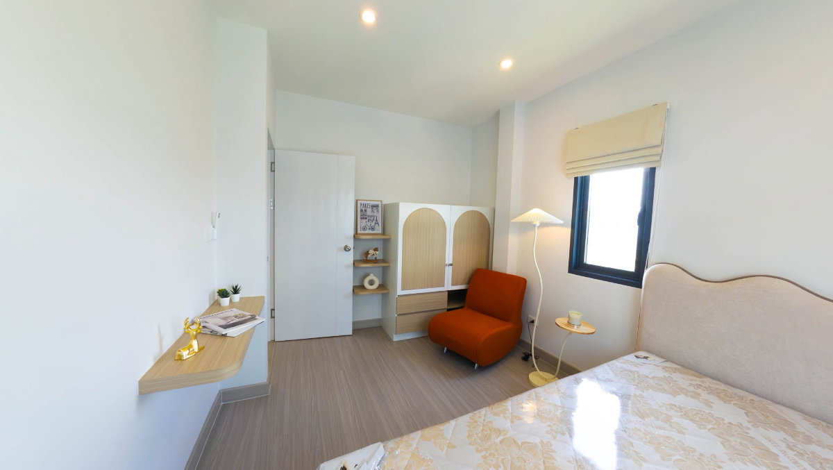 picture House in a gated community with 24-hour security. Quiet neighborhood. #A5-H0739 - 20/22