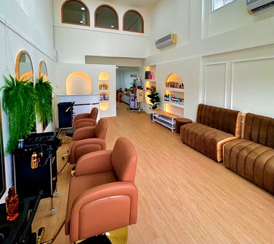 Retail spaces for sale Bangkok : 🔥 Urgent Business Takeover – Hair Salon & Nail Salon in a Prime Location, Lat Krabang 20/2