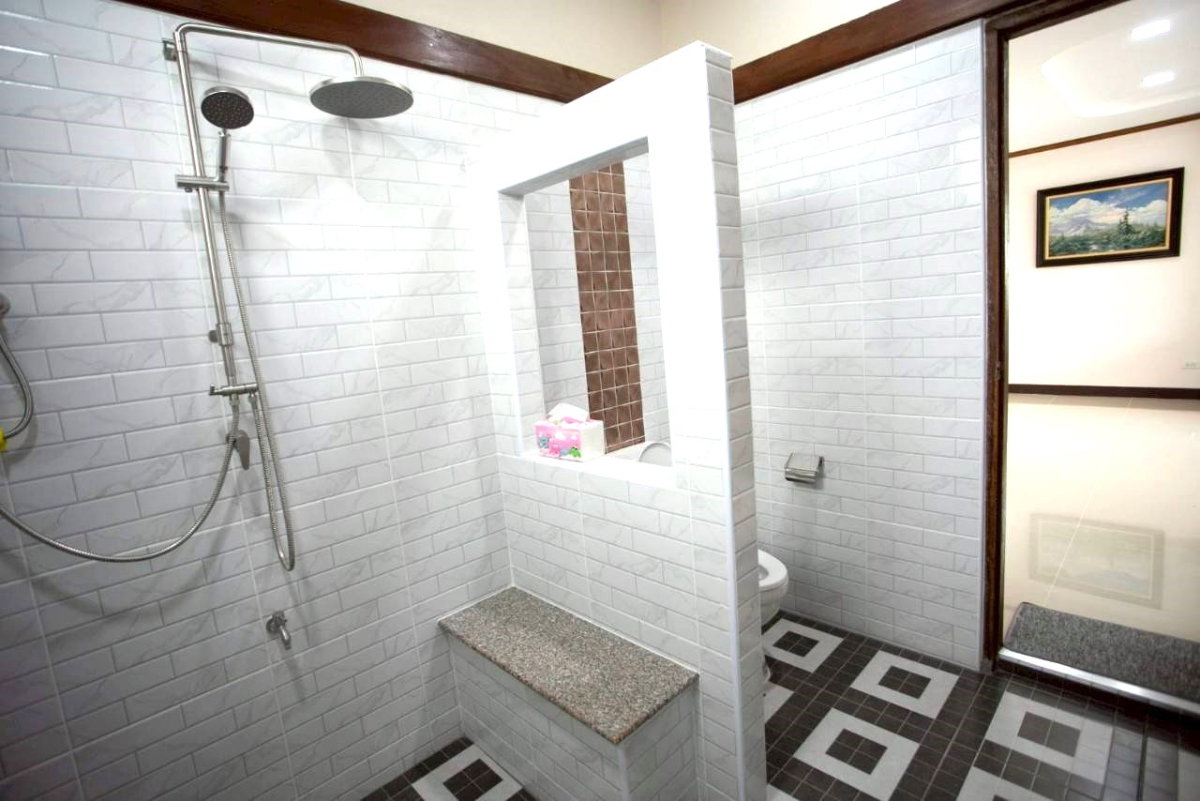 picture Single-storey house for rent with 4 bedrooms,2 toilets and 1 kitchen. #ASP-H0709 - 13/22