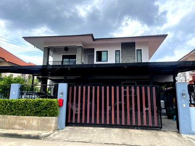 Houses for rent Payap University (Mae Khao Campus) : Two storey house for rent with 4 bedrooms, 3 bathrooms.  #A4-H0446 