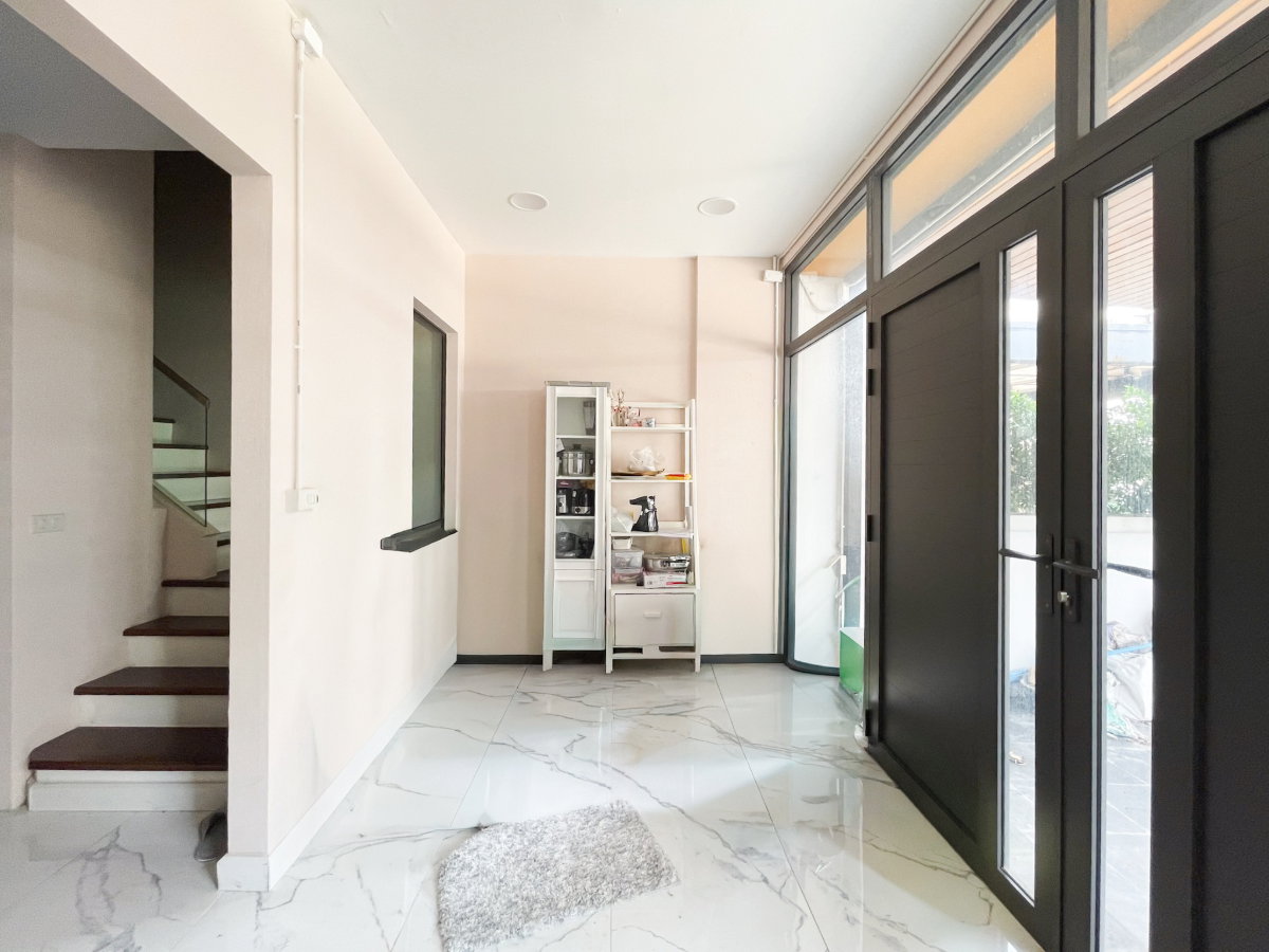 picture Luxury Renovated Townhome | Jacuzzi Included | Near Pink Line MRT | Ram Intra 65 - 4/17
