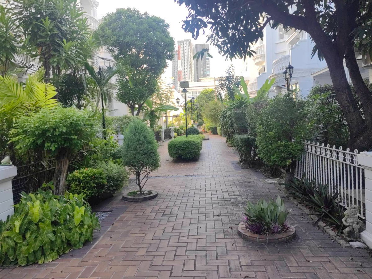 รูป ขายบ้านทาวเฮ้าส์ ในหมู่บ้านสุขุมวิทการ์เด้นซิตี้ ขนาด 64 ตรว. ถนนสุขุมวิท79 ห่าง BTSอ่อนนุช 500ม. - รูปที่ 5/18