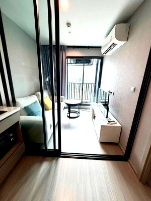 Condos for rent : 22,000 Life Ladprao MRTphahon Yothin contact Line:katk03