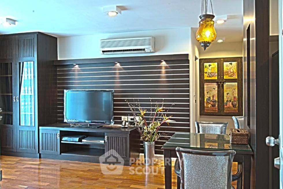 picture 2-BR Condo at Sukhumvit Plus near BTS Phra Khanong (ID 513975) - 2/5