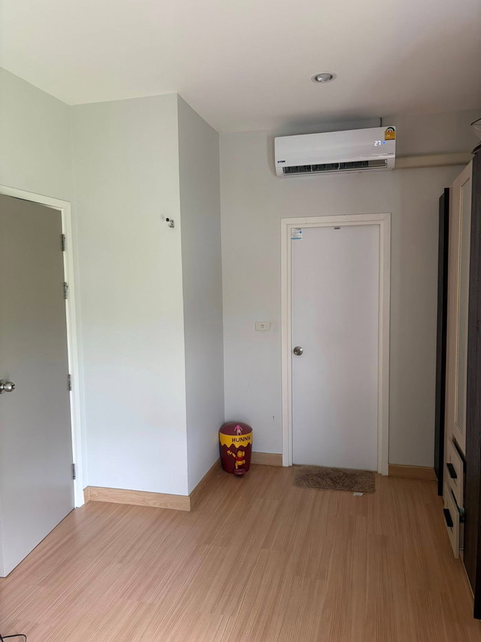 รูป ให้เช่าบ้านเดี่ยวสองชั้น ในโครงการ  ระบบรักษาความปลอดภัย 24 ชม  #A6-H0452 - รูปที่ 7/10