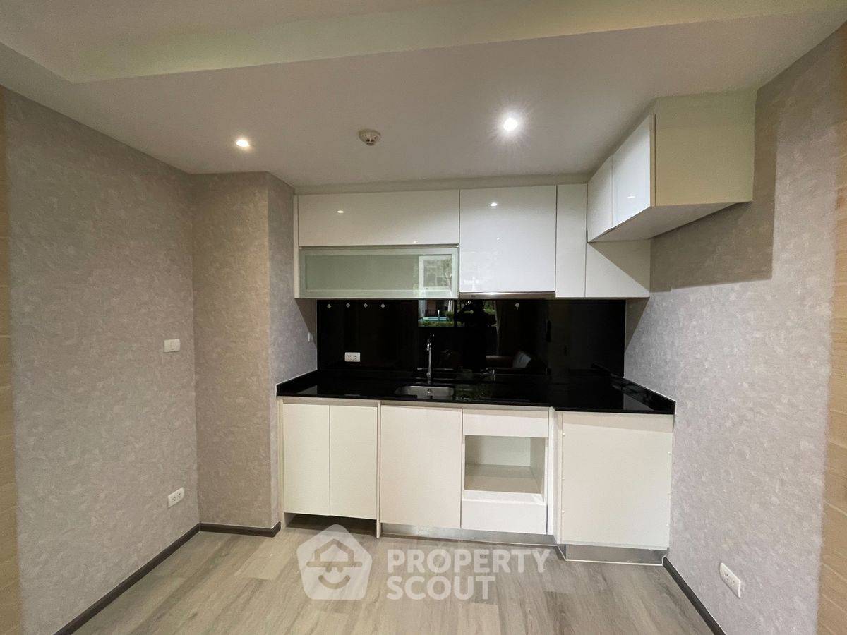 picture 1-BR Condo at Klass Silom near BTS Chong Nonsi (ID 2952496) - 2/6
