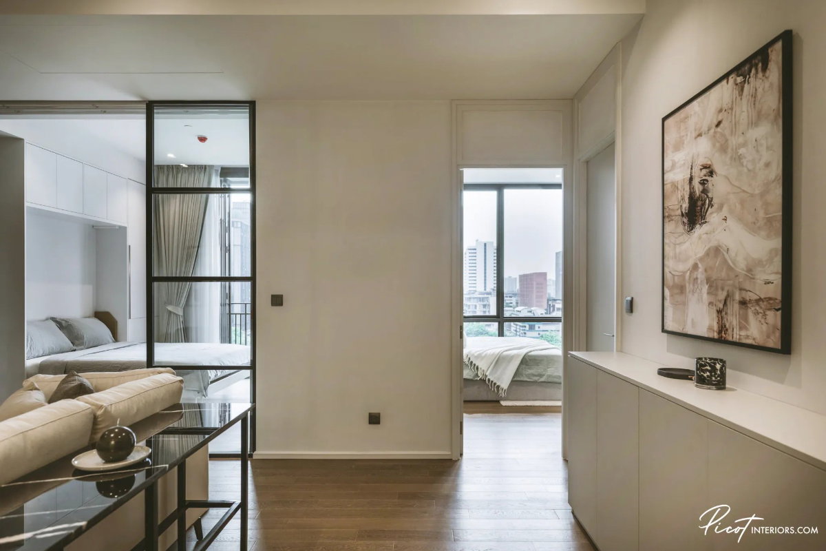 picture Condo for RENT : Muniq Langsuan  𝐒𝐢𝐳𝐞 : 78 sqm.  𝐓𝐲𝐩𝐞 : 2 bed 1 Bath /   𝐅𝐥𝐨𝐨𝐫 : 8th  Fully furnished - 7/12