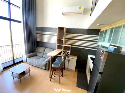Condos for sale : 🔥For Sale, Duplex Below Market🔥 MARU Ekkamai 2, 42 sqm, 29th floor, Pet-Friendly. Sold with tenant, 6% yield. Great location near BTS Ekkamai.
