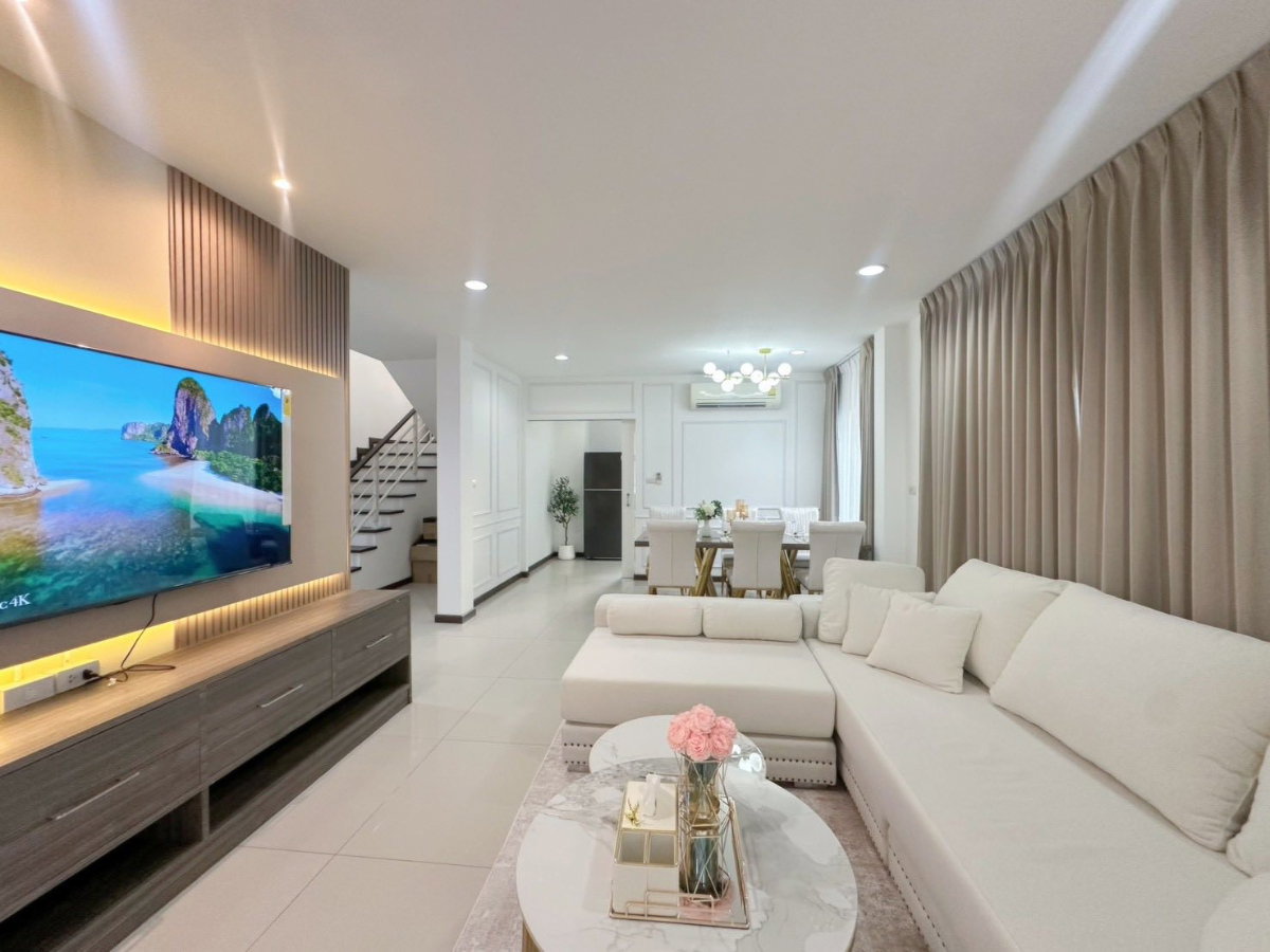รูป [ให้เช่า] บ้านเดี่ยว 2 ชั้น หลังมุม : บ้านซื่อตรง บางบัวทอง 340 | 4 ห้องนอน 3 ห้องน้ำ มีเรือนรับรองแยก บ้านสวย พร้อมอยู่ - รูปที่ 2/18