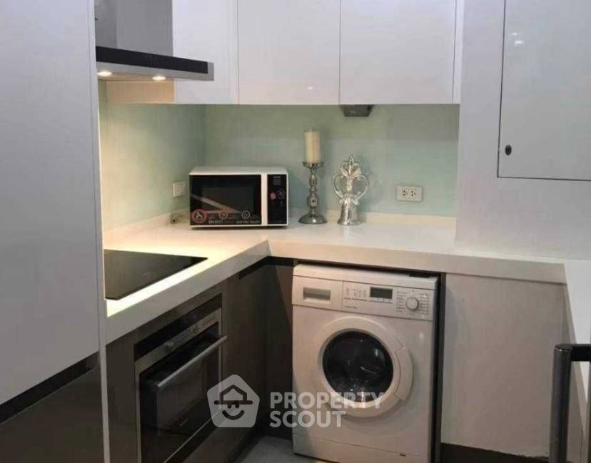 picture 2-BR Condo at Q Langsuan near BTS Ratchadamri (ID 2681232) - 2/5