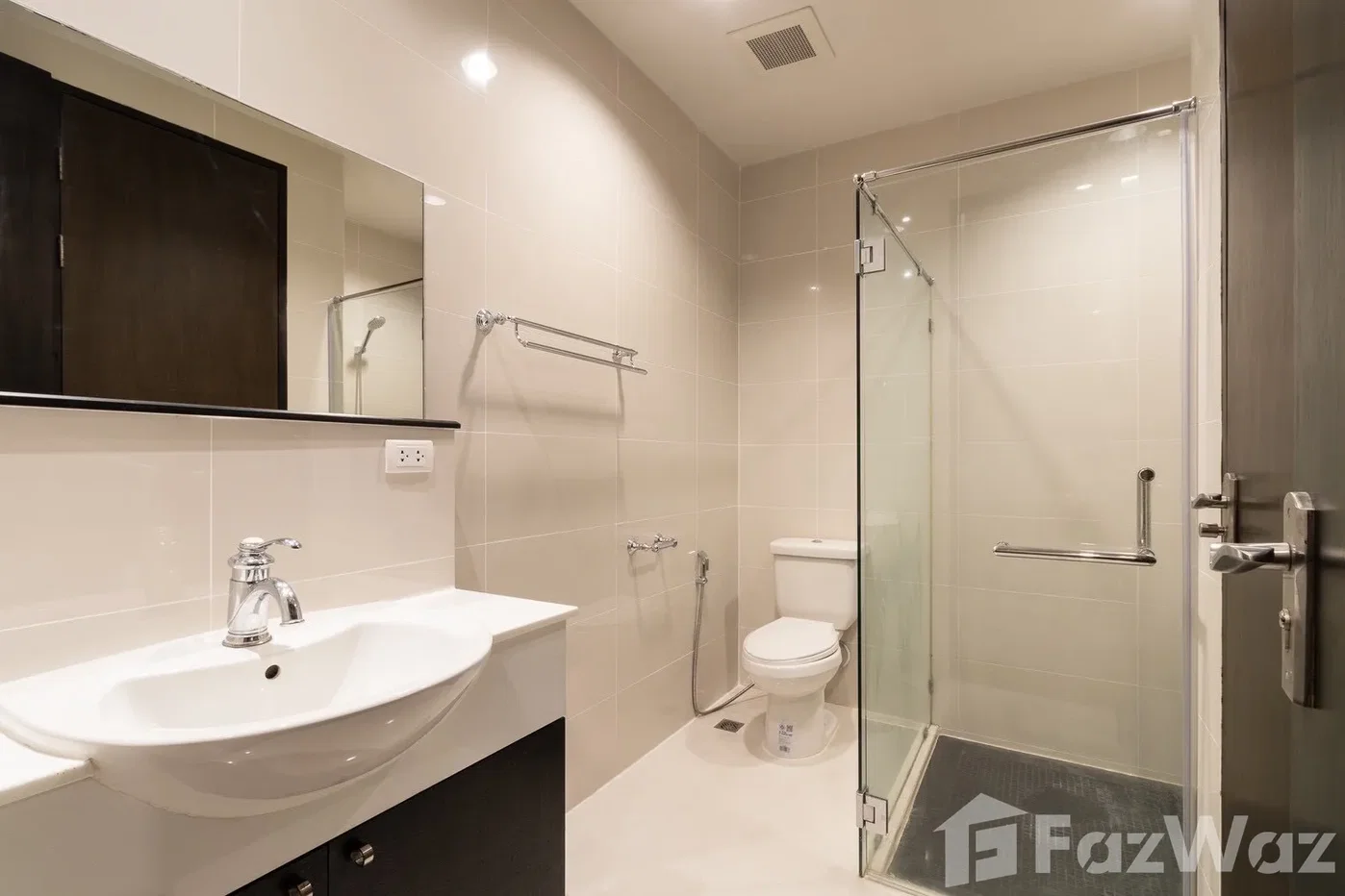 picture Luxury Corner Unit for Sale – The Address Chidlom 6112675 - 11/12