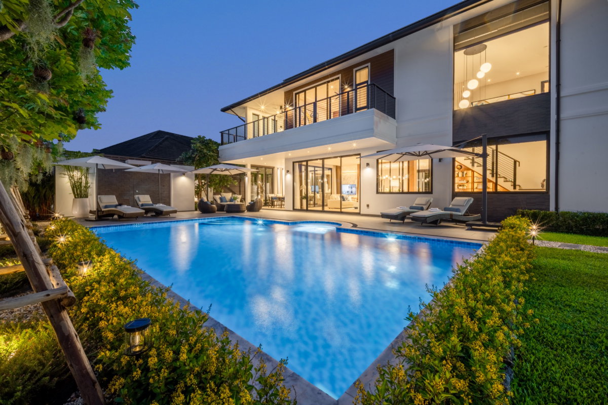 รูป 🔥 Luxury Pool Villa สร้างใหม่ ใจกลางกาดฝรั่ง เดิน 1 นาทีถึง! บ้านหรูพร้อมอยู่ ฟังก์ชันระดับ Super Luxury 🔥 - รูปที่ 22/24