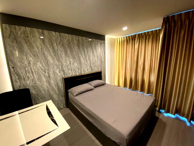 Condos for rent : 19,000 Life Ladprao MRT Phahon yothin contact Line:katk03 