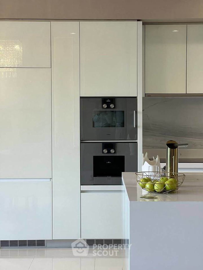 picture 2-BR Condo at Vittorio Sukhumvit 39 near BTS Phrom Phong (ID 2951170) - 6/15