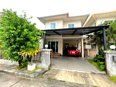 Houses for sale San Sai Chiang Mai : Located in a quiet housing project with 24-hour security. Large, like-new pre-owned house.   #C4MG100535