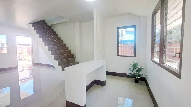 รูป ขายบ้านเดี่ยวสองชั้น รีโนเวทใหม่ ทำเลสันกำแพง #เชียงใหม่ ราคาเพียง 1.35 ล้านบาท #CSP100917 - รูปที่ 11/16