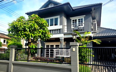 Houses for rent Boromratchachonnani Nursing College : FOR RENT  HOUSE PROPERTY  30000 BAHT per MONTH