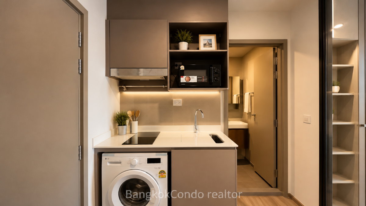 picture 💙🚆 Modern Room For Rent 📌 Aspire Sukhumvit Rama 4 (Line: @rent2022) | Near BTS Phra Khanong  ✨ Ready to Move In! ✨  📌 Ref Code: A11412 - 7/10