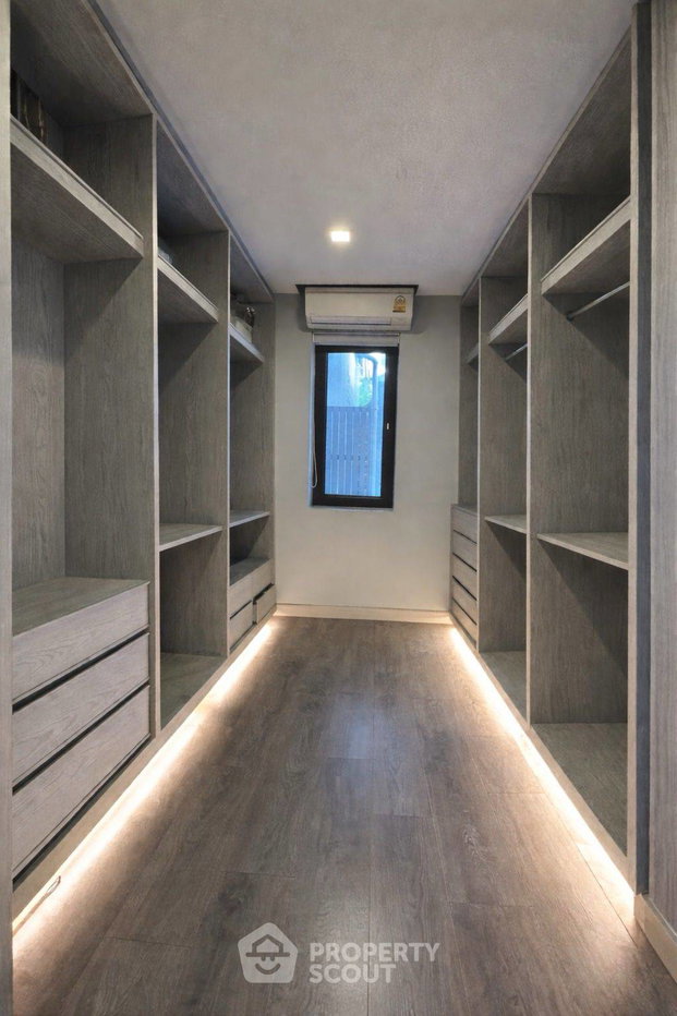 picture 3-BR House near BTS Phrom Phong (ID 2946009) - 35/39