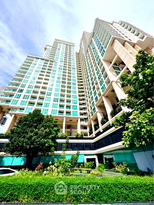 Condos for rent Big C Super Center South Pattaya  : High-Floor 1-BR Condo (24 Sqm) At City Garden Tower, Pattaya South (ID 2953573)