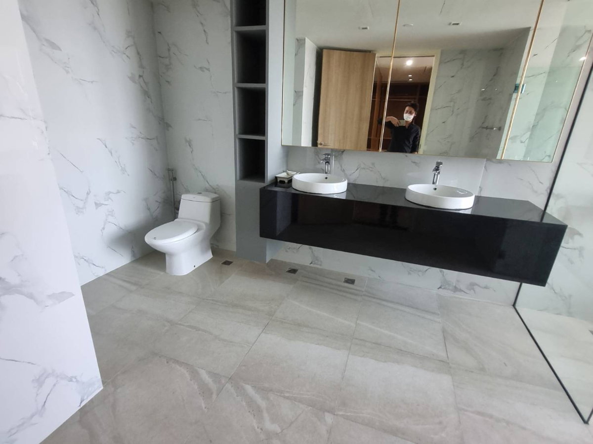 picture 5 unites available here The Pano rama 3 road Riverside Condominium - 7/21