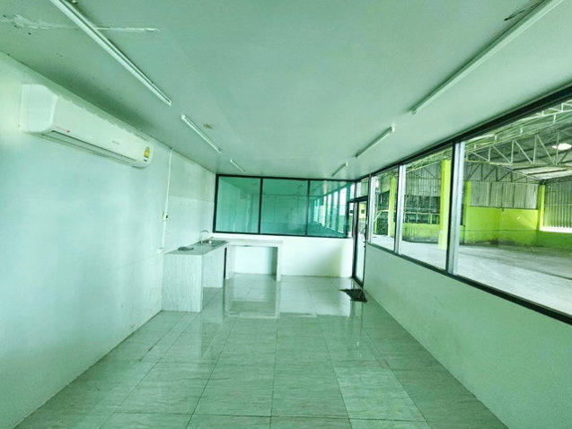 รูป ด่านเก็บเงินธัญบุรี 450ม.สวนสาธารณะบึงคำพร้อย 850 ม. ปทุมธานี คลอง5 โกดัง โรงงาน 700-800 ตร.ม. ลด40% เลียบด่วนลำลูกกา พร้อมออฟฟิศ 4 ห้อง - รูปที่ 3/7
