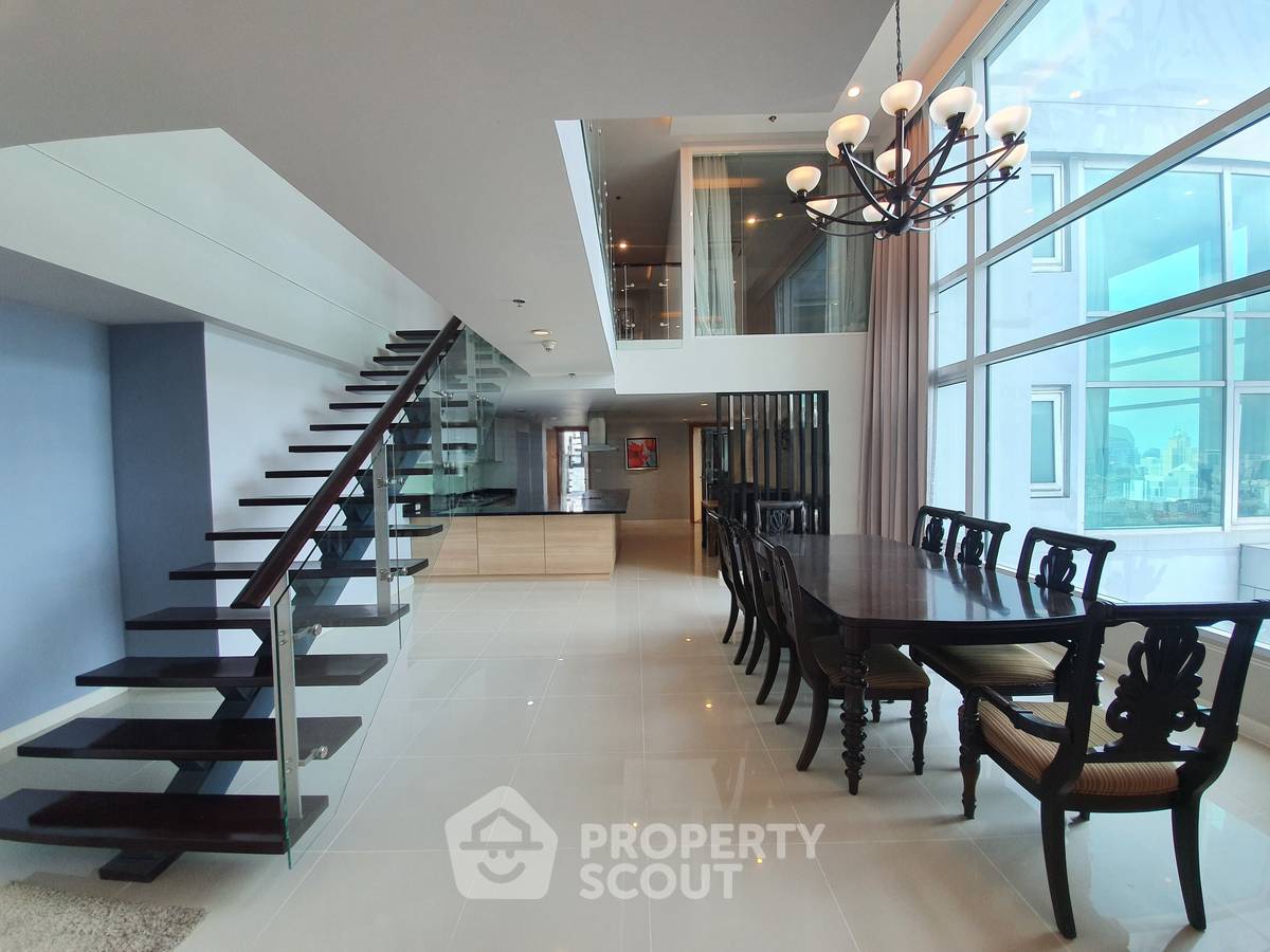 picture 4-BR Condo at Circle Condominium near MRT Phetchaburi (ID 2749962) - 2/30