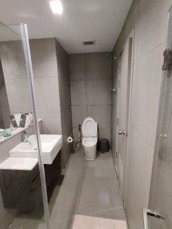 picture Condo for RENT/SALE : The Politan Rive 𝐒𝐢𝐳𝐞 : 52.30 sqm. 𝐓𝐲𝐩𝐞 : 2 bed 2 Bath / River View 𝐅𝐥𝐨𝐨𝐫 : 45th Fully furnished - 9/12