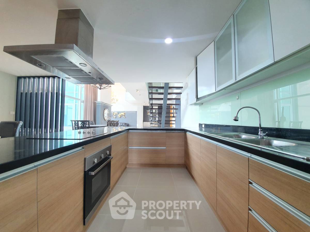 picture 4-BR Condo at Circle Condominium near MRT Phetchaburi (ID 2749962) - 22/30