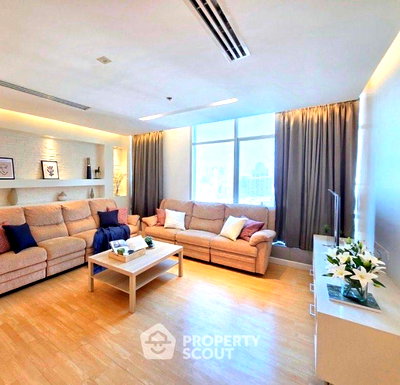 Condos for rent : High-Floor 4-BR 227 Sqm Condo At Baan Sathorn Chaopraya, Near BTS Krung Thon Buri (ID 2138220)