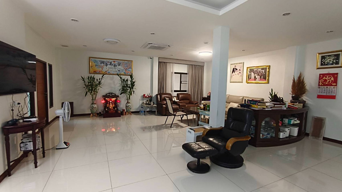 รูป 📢 [ขาย] ✨ บ้านหรู ซอยท่าข้าม 8 ✨ จำนวน 7 ห้องนอน 8 ห้องน้ำ, ตกแต่งพร้อมพักอาศัย พร้อมห้องใต้ดินส่วนตัว, ใกล้ BASIS International School - รูปที่ 12/20