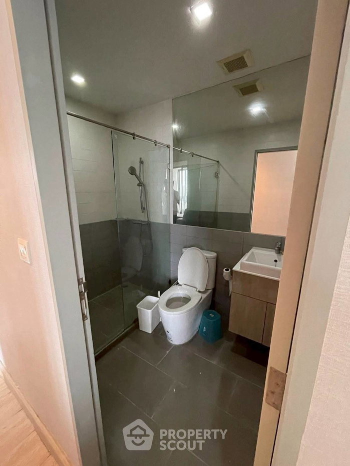 picture 2-BR Condo at Ideo Mobi Rama 9 near MRT Phra Ram 9 (ID 2952807) - 11/11