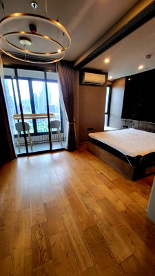 Condos for rent : P-51261 — For Rent: Q Chidlom - Phetchaburi Condo 25th Floor Near BTS Chidlom. 085-592-2897 Line: @easythaihome