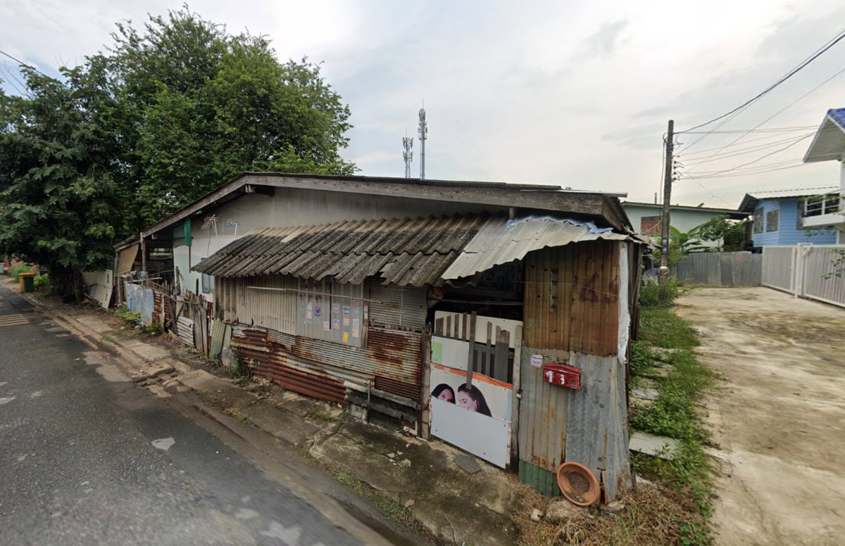 รูป ขายที่ดินเปล่าพร้อมห้องเช่า ซอยหทัยราษฎร์ 29 ขนาด 171 ตร.วา เข้าซอยเพียง 50 เมตร มีรายได้ค่าเช่า 1.5 หมื่น/เดือน เขตมีนบุรี กทม. - รูปที่ 4/4