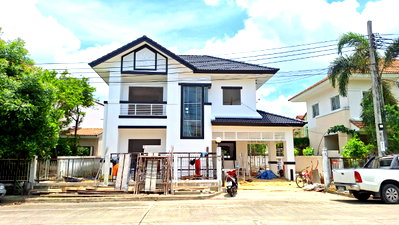Houses for sale Bangkok : Sale Lanceo Phetkrasem77  Hot Price 3.xx