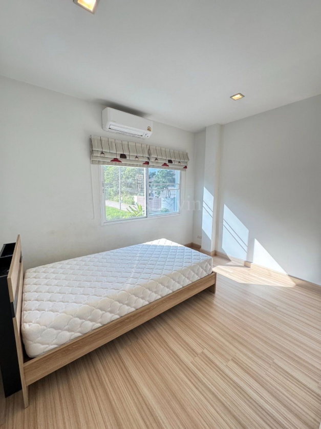 รูป ให้เช่าบ้านแฝดหลังใหม่ ม.ทริโอทาวน์ อัสสัมชัญ ศรีราชา - รูปที่ 8/25