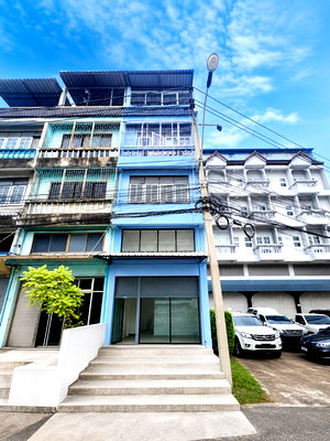 เช่าอาคารพาณิชย์ วิทยาลัยเทคนิคมีนบุรี : Heathfield Inter Sch. รถไฟฟ้าสายสีส้ม น้อมเกล้า 370ม. รามคำแหง131-142 Jass อาคารพาณิชย์ 4 ชั้นครึ่ง 3นอน 3น้ำ ดาดฟ้ามีหลังค
