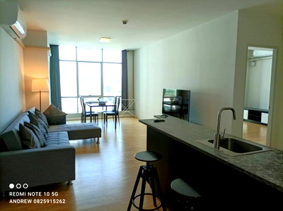 Condos for rent : For Rent Baan Sathorn Chaopraya spacious 2 Bedrooms with river view near BTS Saphan Taksin and BTS Charoen Nakhon 