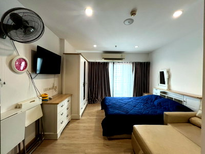 Condos for rent Charan Sanit Wong Road : For rent: Thana Astoria Pinklao, near MRT Bang Yi Khan. Fully furnished and ready to move in.