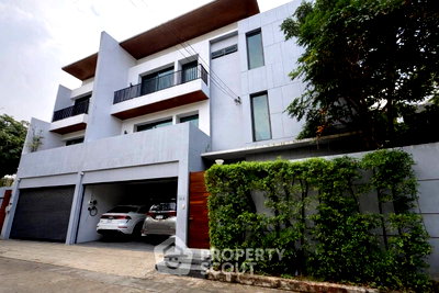 เช่าบ้านเดี่ยว กรุงเทพมหานคร : บ้าน 3-ห้องนอน ใกล้ BTS พร้อมพงษ์ (ID 2946009)