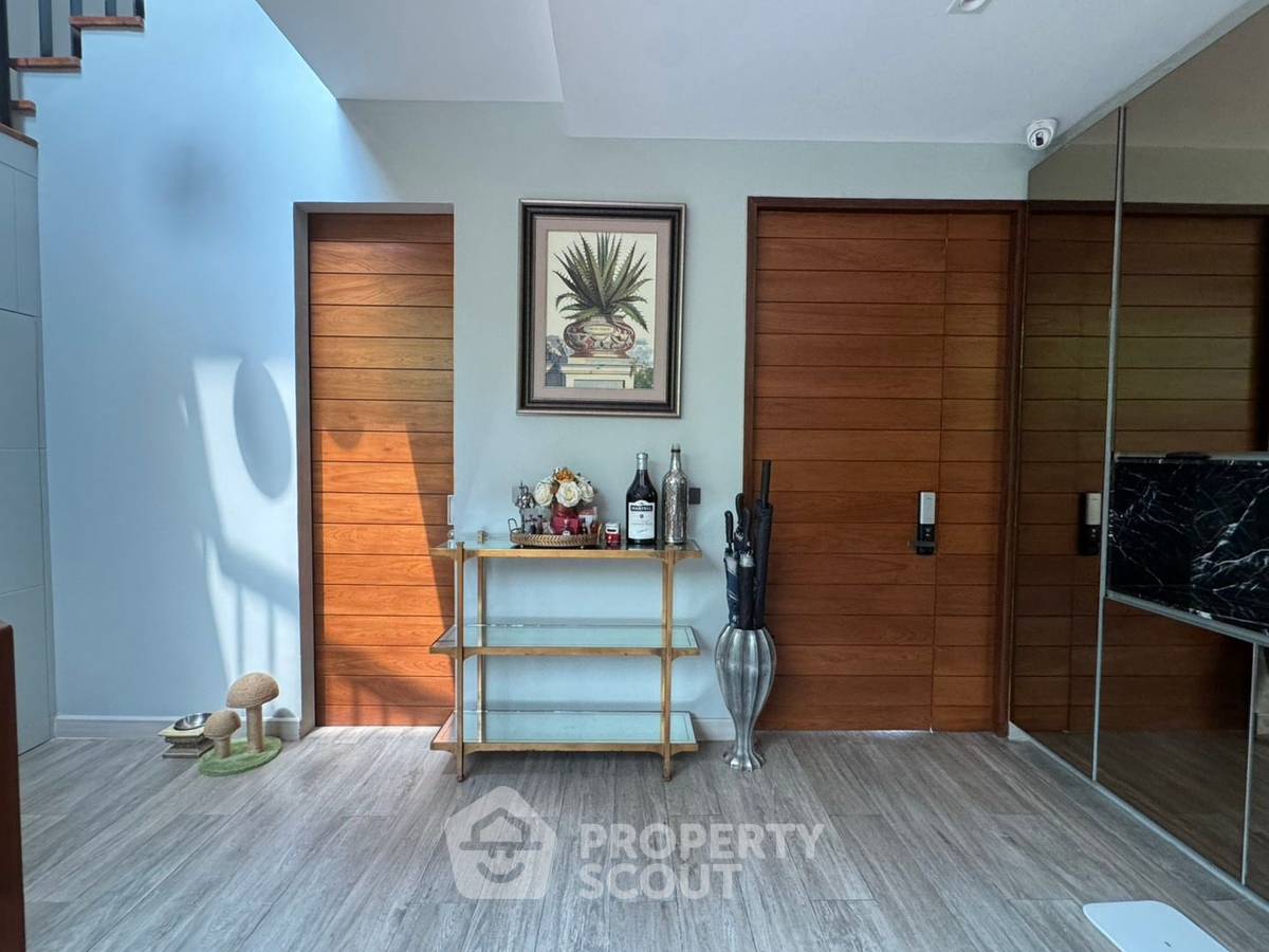 picture 3-BR House near BTS Phrom Phong (ID 2946009) - 23/39