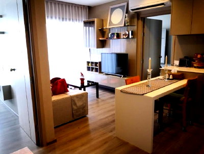 คอนโดให้เช่า : Condo for RENT/SALE : The Politan Rive  𝐋𝐨𝐜𝐚𝐭𝐢𝐨𝐧  𝐒𝐢𝐳𝐞 : 52.30 sqm.  2 bed 2 Bath / River View  45th  ✅เฟอร์นิเจอร์ เครื่องใช้ไฟฟ้าครบ 